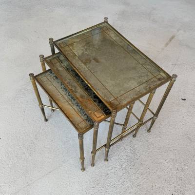 Tables gigogne laiton et verre fumé biseauté – Image 2