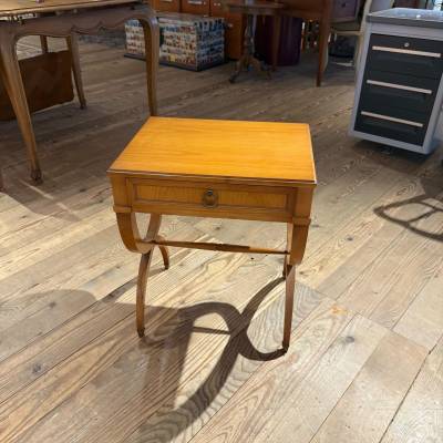 Table de nuit en bois – Image 4