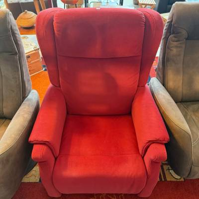 Fauteuil en tissu rouge – Image 2