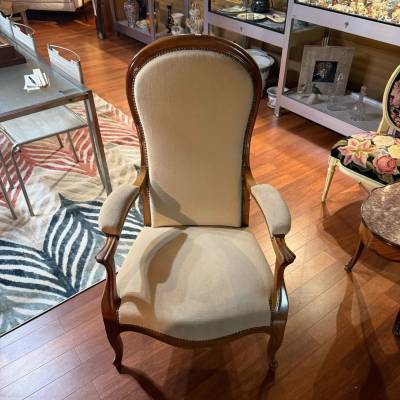 Fauteuil vintage bois et beige – Image 5