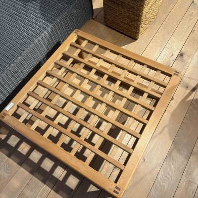 Table de jardin en bois – Image 2