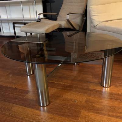 Table basse ronde pieds chromés verre fumé – Image 3