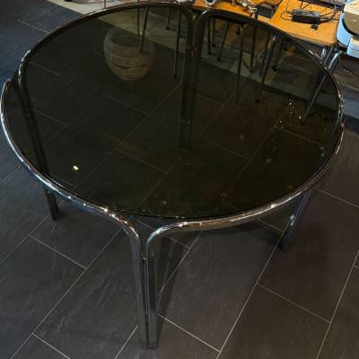 Table ronde verre fumé pieds chromé – Image 2