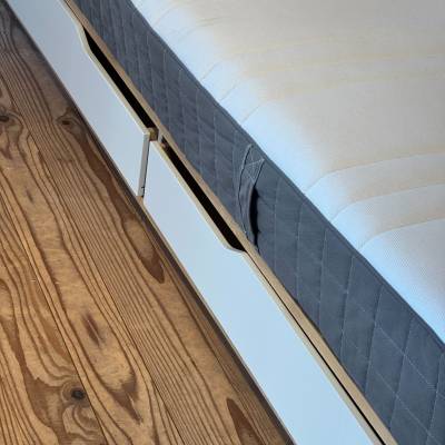 Lit avec tiroirs + matelas – Image 4