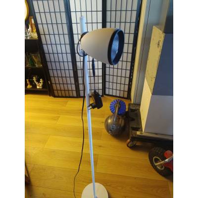 Lampadaire blanche – Image 2
