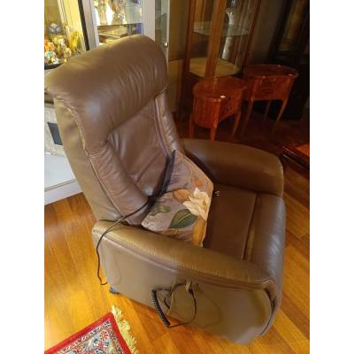 Fauteuil en cuir électrique – Image 2