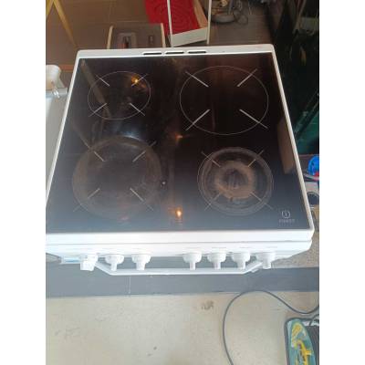 Cuisinière Indesit – Image 2