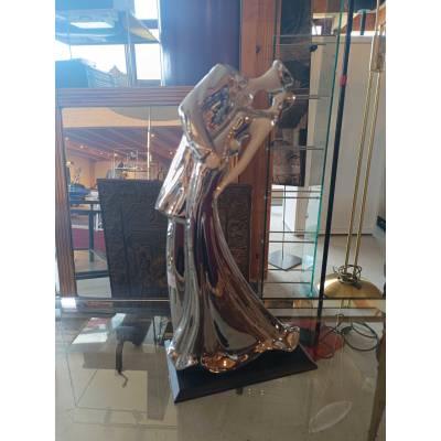 Sculptures – Image 2