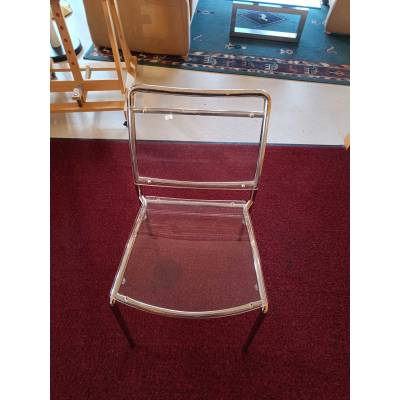 Chaise en plexiglas – Image 2