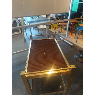 Desserte en laiton – Image 2