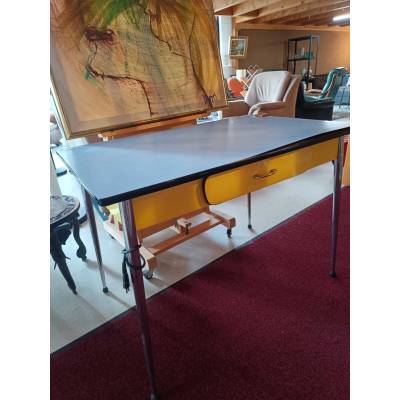 Bureau en formica – Image 3